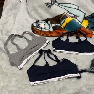 🆕Abercrombie & Fitch  for girls Sz XS bundle of three